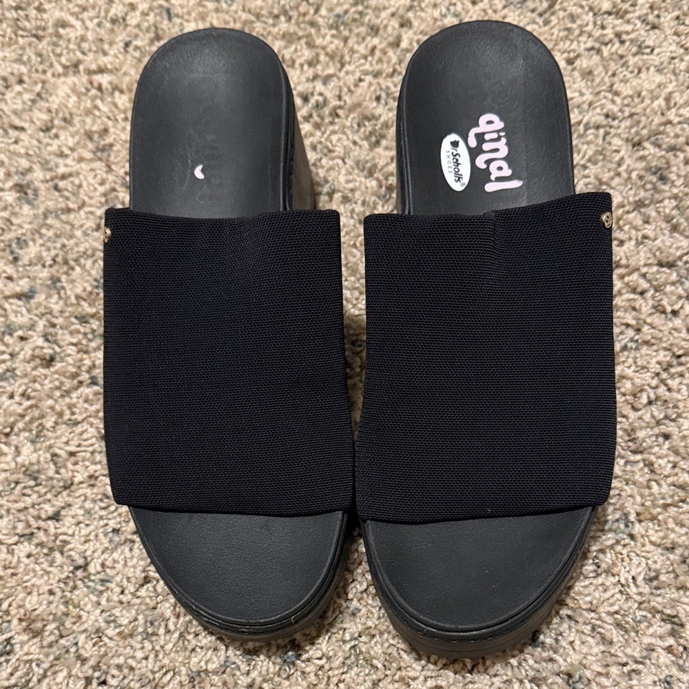 DR SCHOLLS SLIDE SANDALS